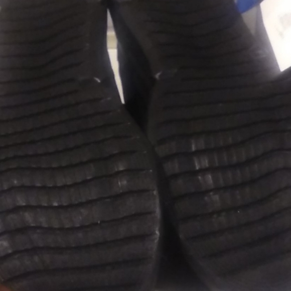 Black very comfortable shoes brand new no tag - Picture 2 of 2